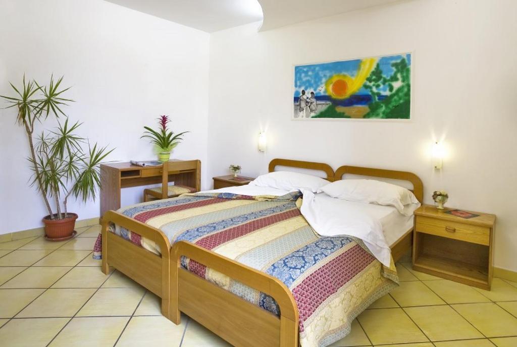 Albergo Villa Hibiscus Forio di Ischia Værelse billede
